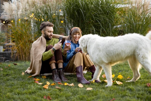 Giant Dog Breeds: Breed Profiles and Considerations for US Families in 2025