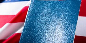US Import Licenses & Permits: Your 2025 Guide - Cover Image